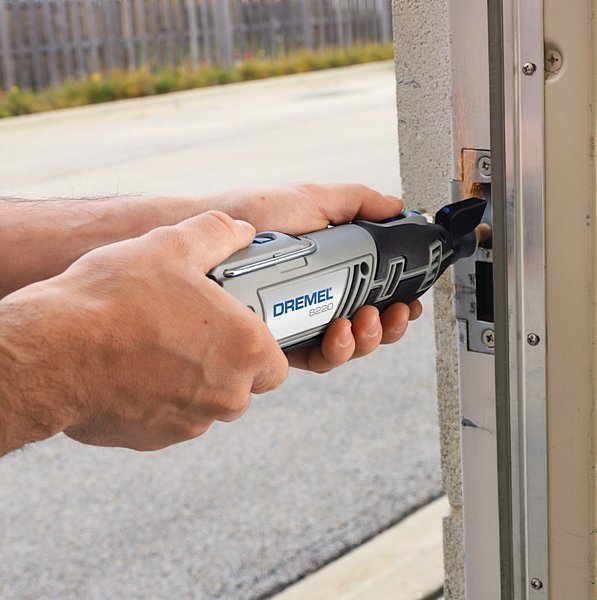 DREMEL® 8220-2 45 KIT SE F0138220JH