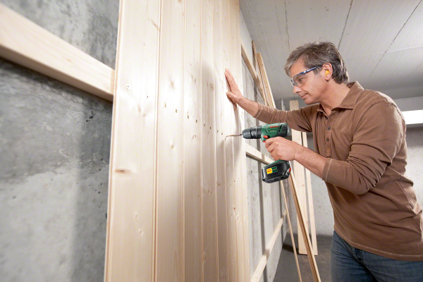 Bosch PSB 1800 LI-2  1,5 AH Akülü Darbeli Delme Vidalama Makinesi (Çift Akü) 0.603.9A3.301