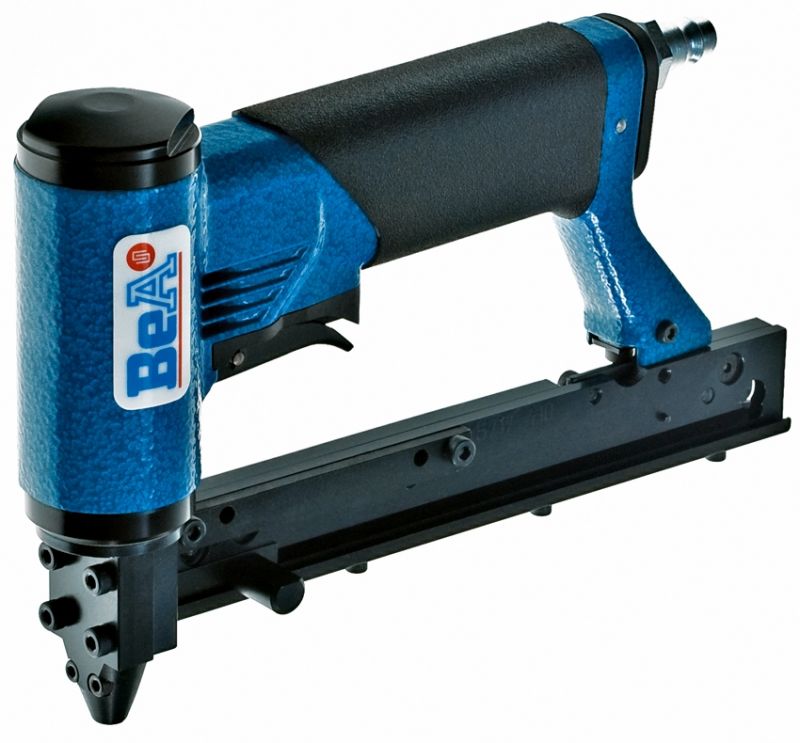 S 717-410 Başsız Çivi Çakma Makinası