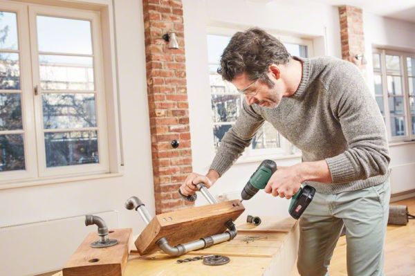 Bosch UniversalImpact 18 Çift Akülü Darbeli Delme Vidalama Makinesi (2 x 1,5Ah)