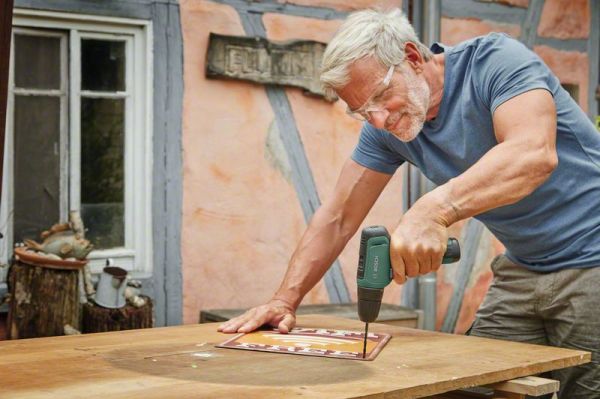 Bosch EasyDrill 1200 Akülü Delme-Vidalama Makinesi (Çift Akülü)