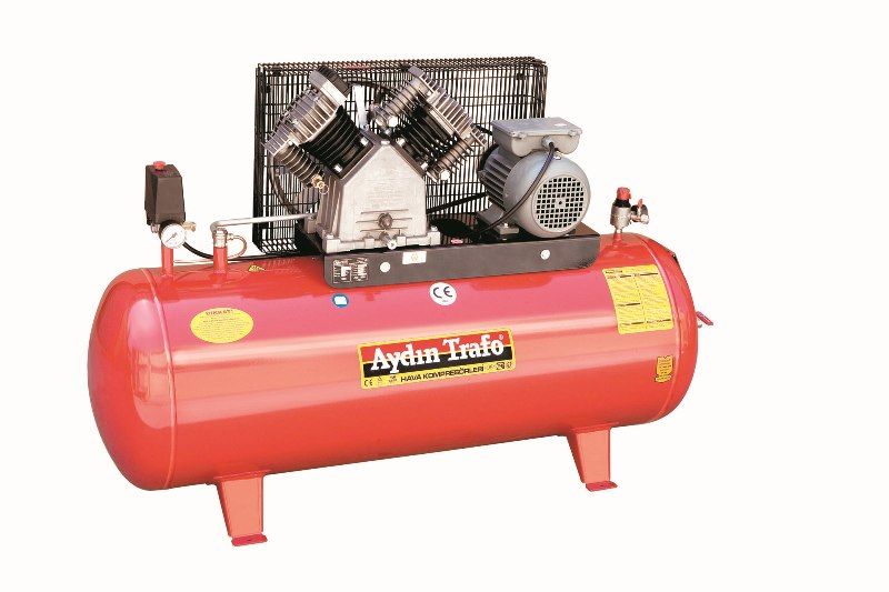 Kompresör 220 Lt Tek Kademeli 8 Bar 3 Hp